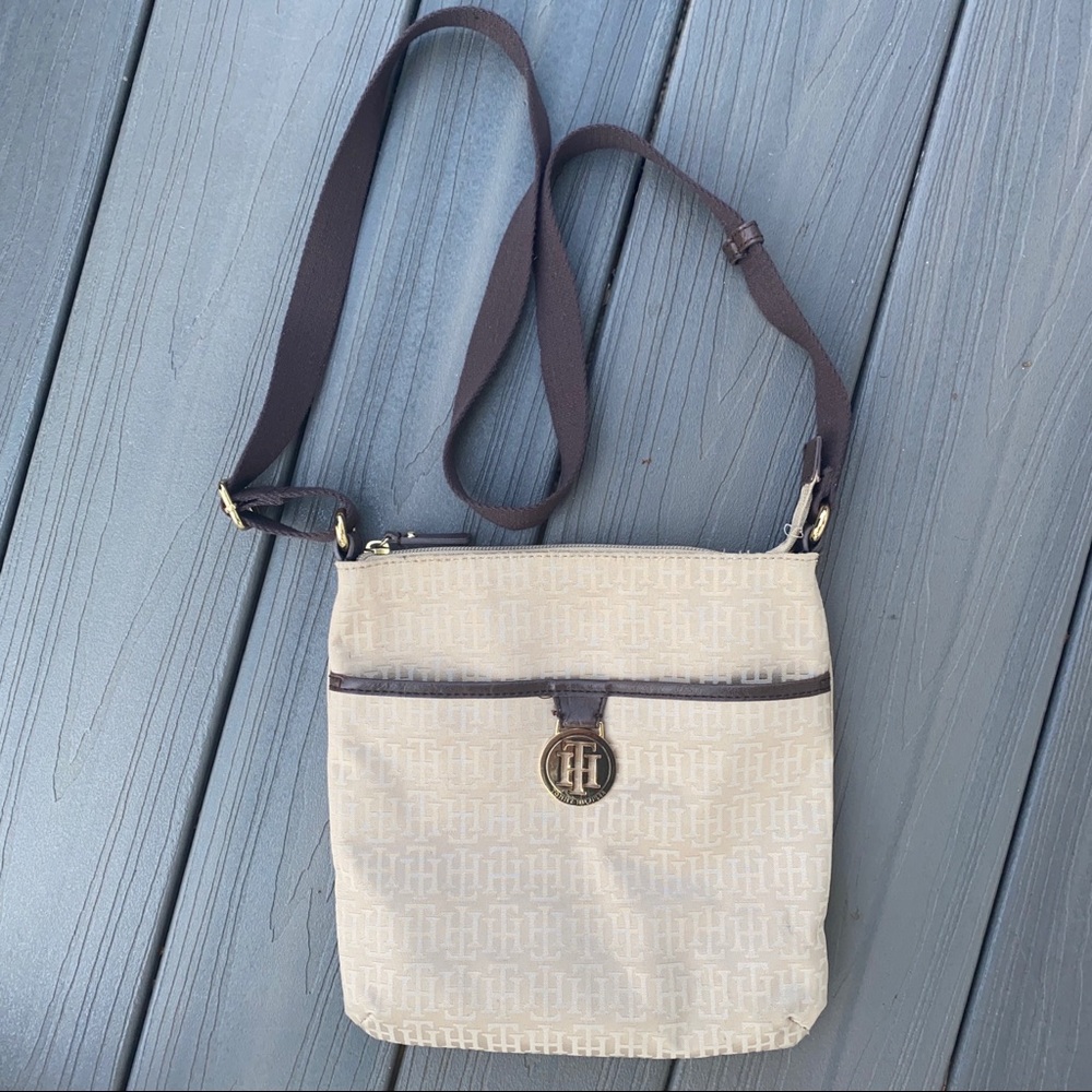 Tommy Hilfiger Crossbody Bag